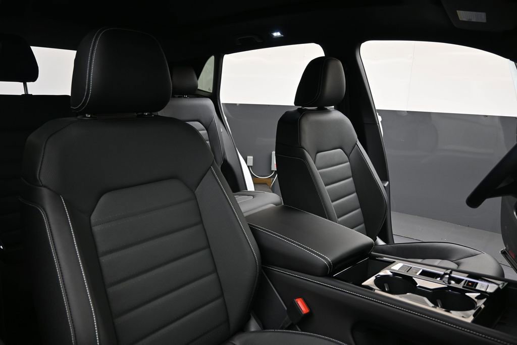 New 2026 Volkswagen Atlas Cross Sport SEL R-Line AWD/4WD image 13