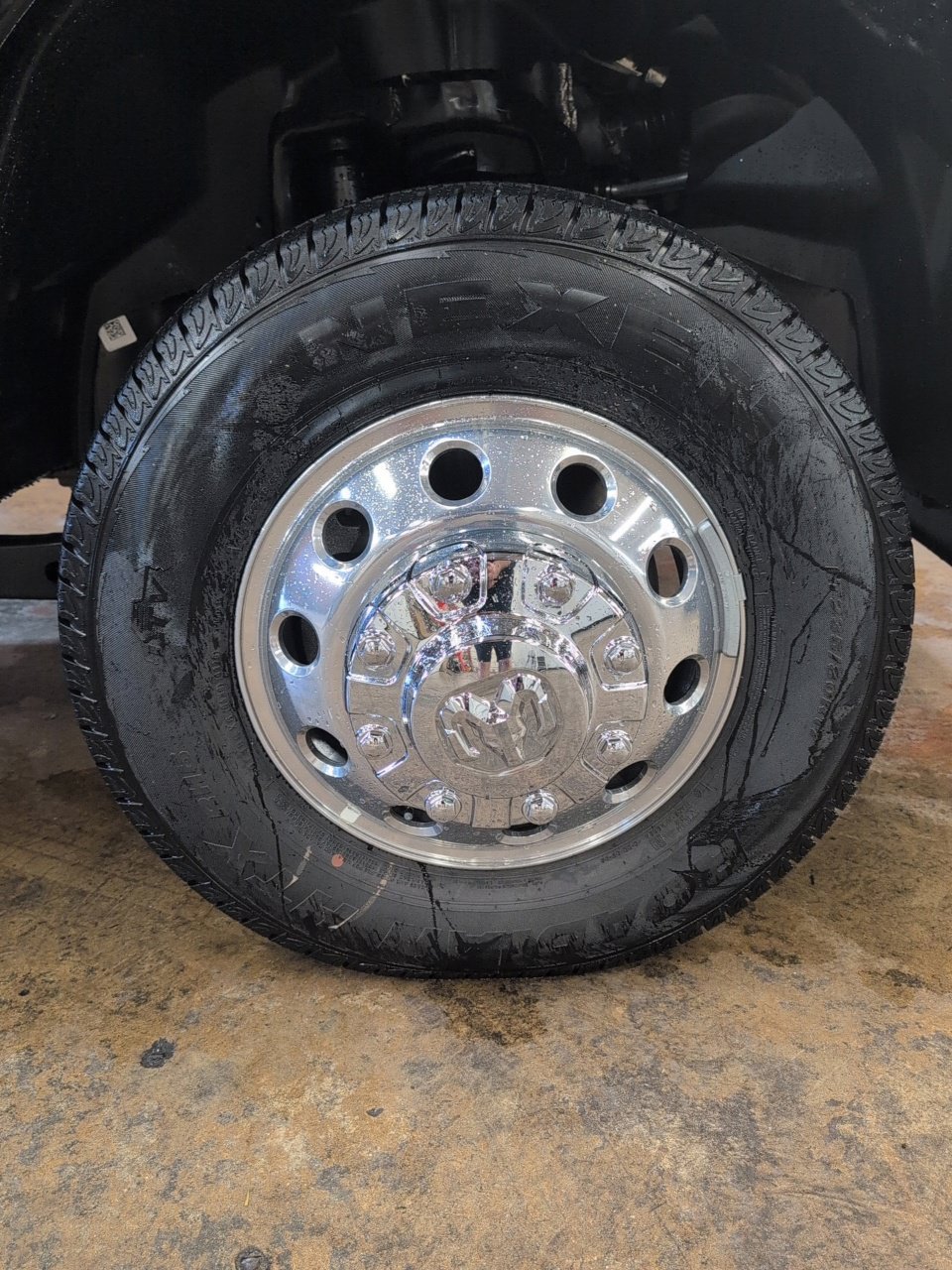 New 2026 RAM 3500 Laramie w/ Sport Appearance Package AWD/4WD image 12