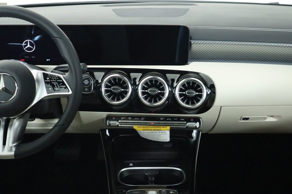 Used 2025 Mercedes-Benz CLA 250 image 15
