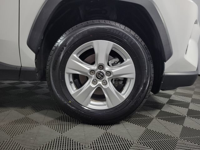 Used 2021 Toyota RAV4 XLE AWD/4WD image 14