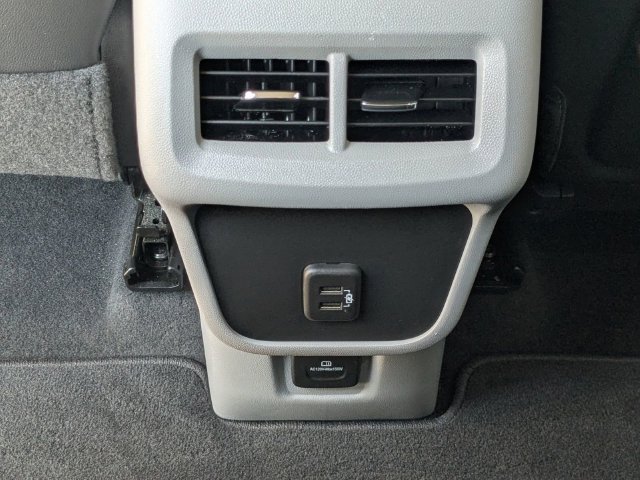 Used 2022 GMC Terrain SLT FWD image 25