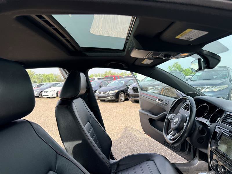 Used 2017 Volkswagen Jetta GLI FWD image 14