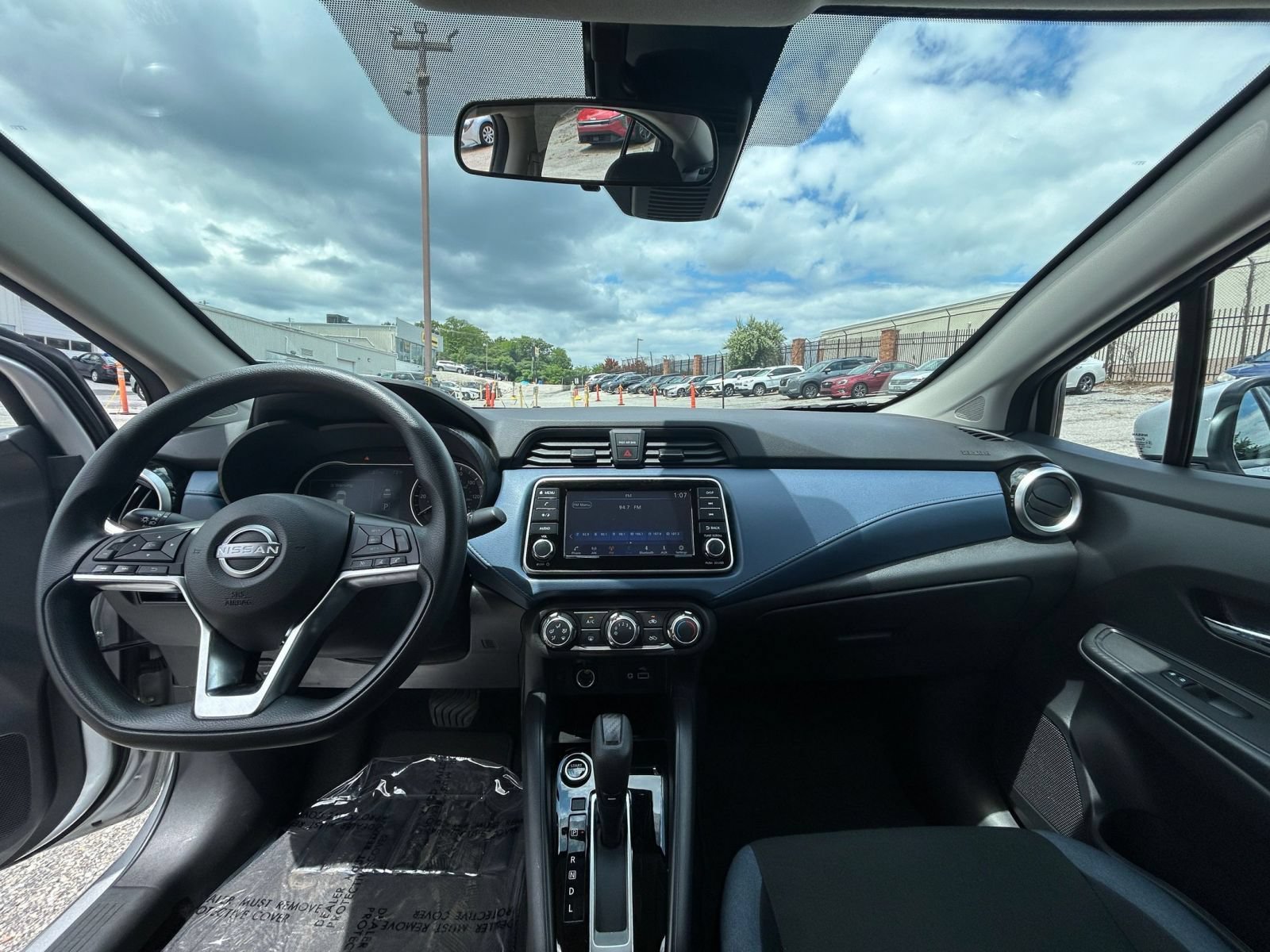 Used 2025 Nissan Versa SV FWD image 28