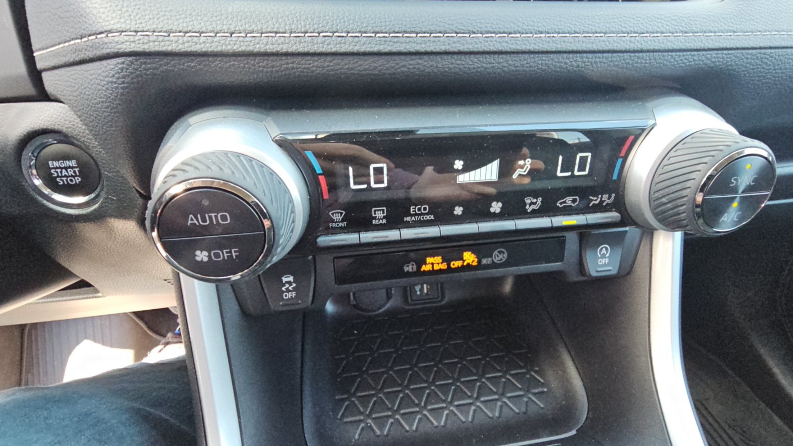 Certified 2025 Toyota RAV4 XLE AWD/4WD image 18