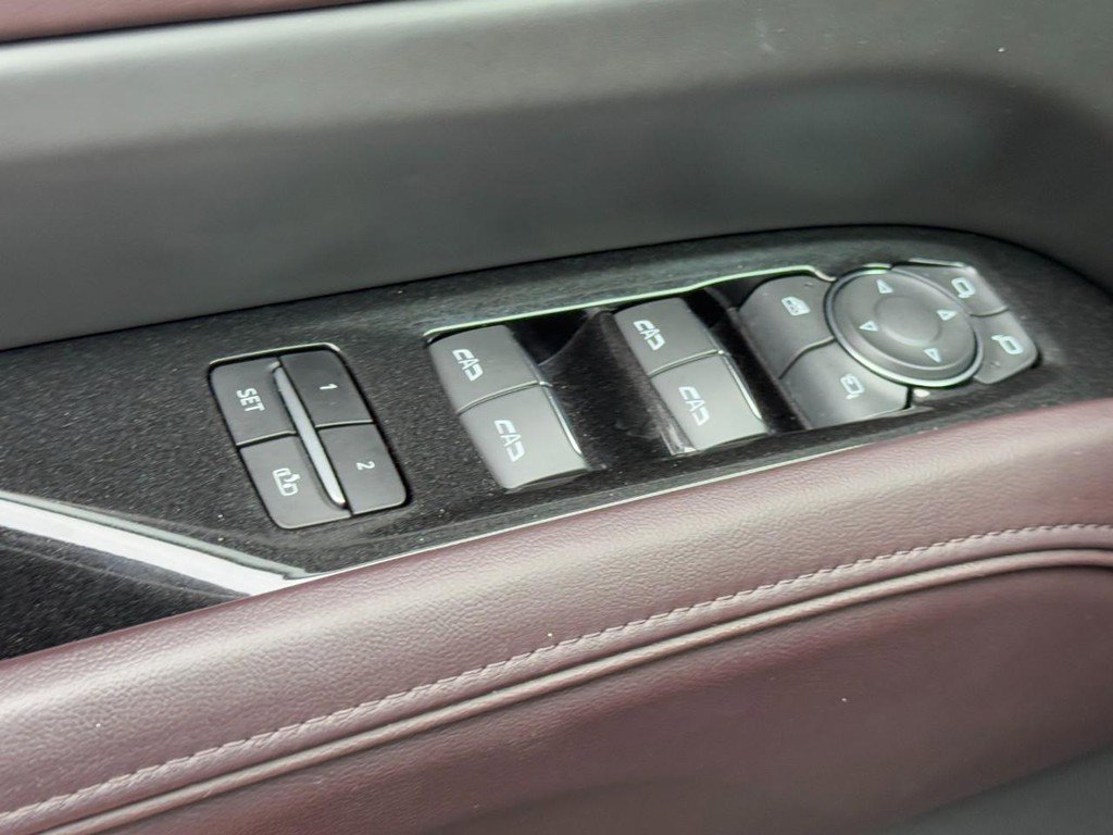 Used 2024 Cadillac Escalade Sport Platinum w/ LPO, ONYX Package image 28