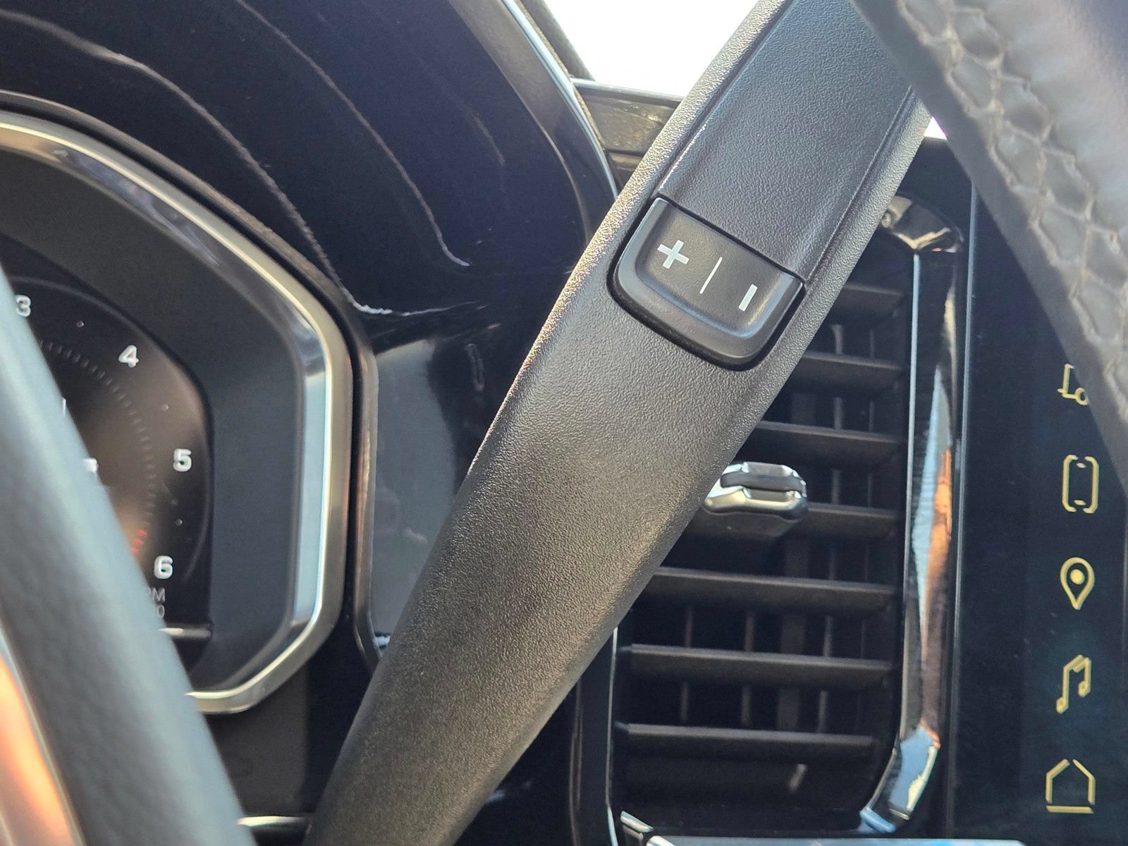 Used 2024 GMC Sierra 1500 SLT RWD image 26