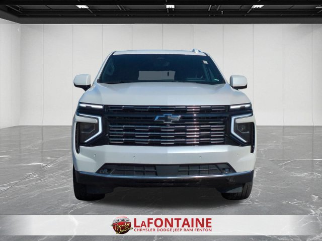 Used 2025 Chevrolet Tahoe High Country AWD/4WD image 8