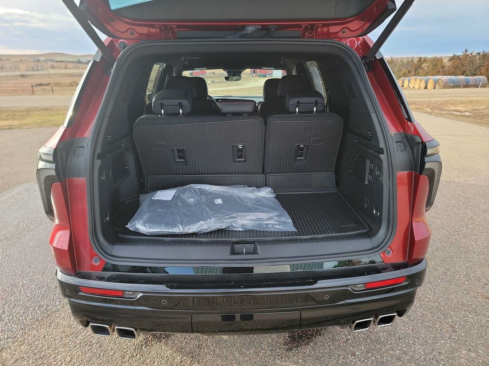 Used 2025 Chevrolet Traverse RS w/ LPO, Floor Liner Package AWD/4WD image 24