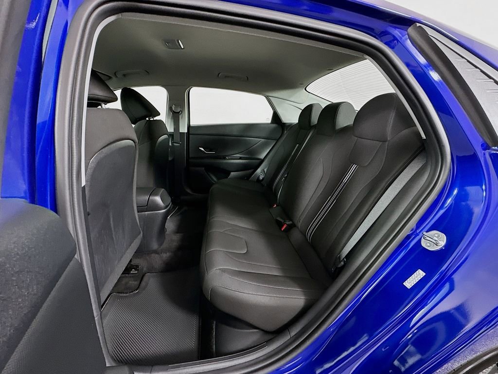 Certified 2023 Hyundai Elantra Blue image 24