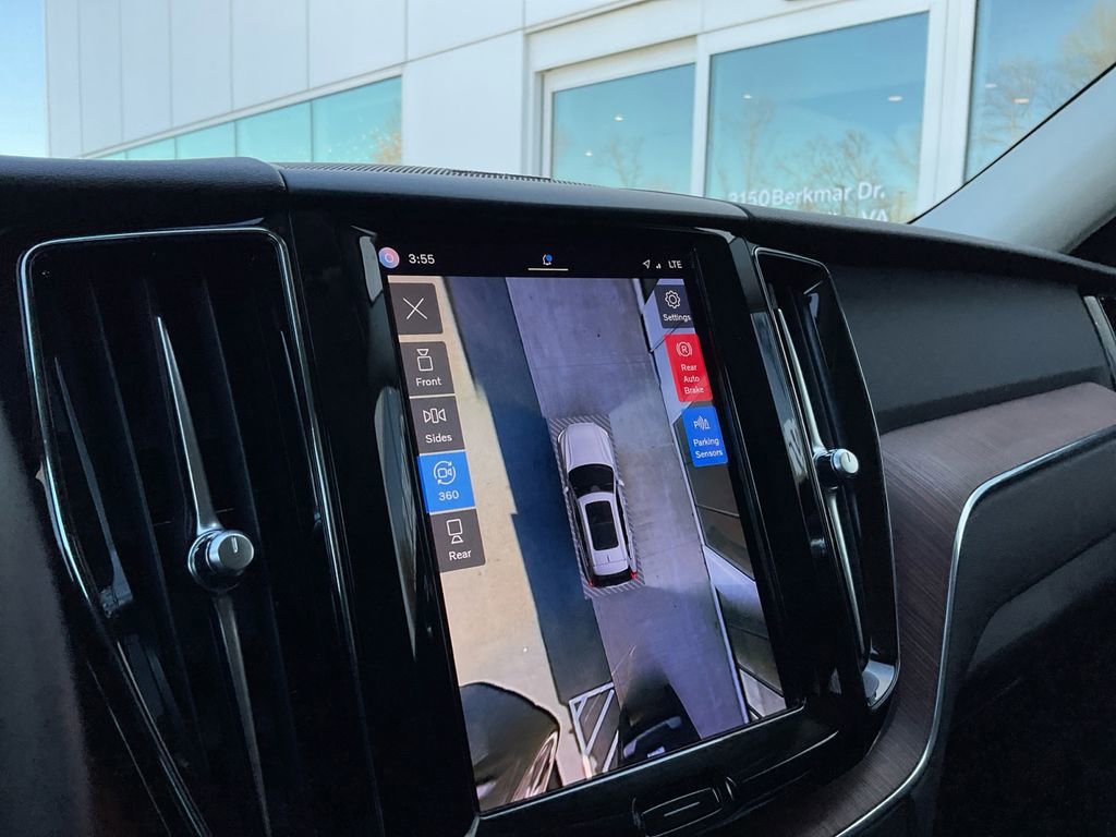 Certified 2023 Volvo XC60 B5 Plus w/ Protection Package Premier image 22