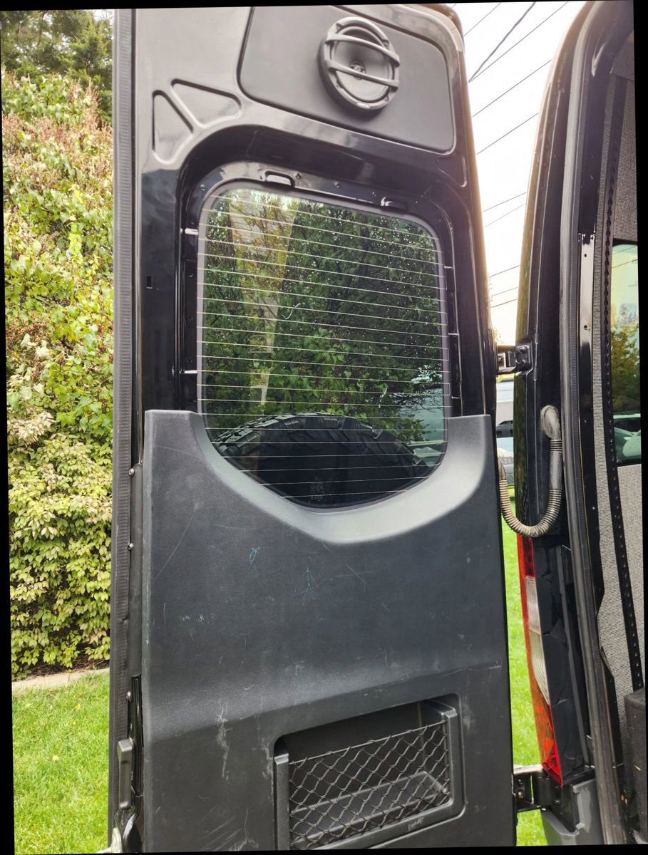 Used 2020 Mercedes-Benz Sprinter 2500 image 40