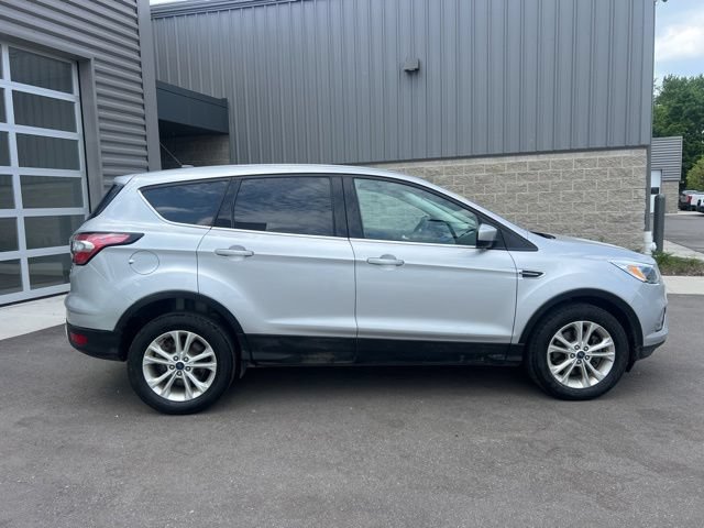 Used 2017 Ford Escape SE AWD/4WD image 4