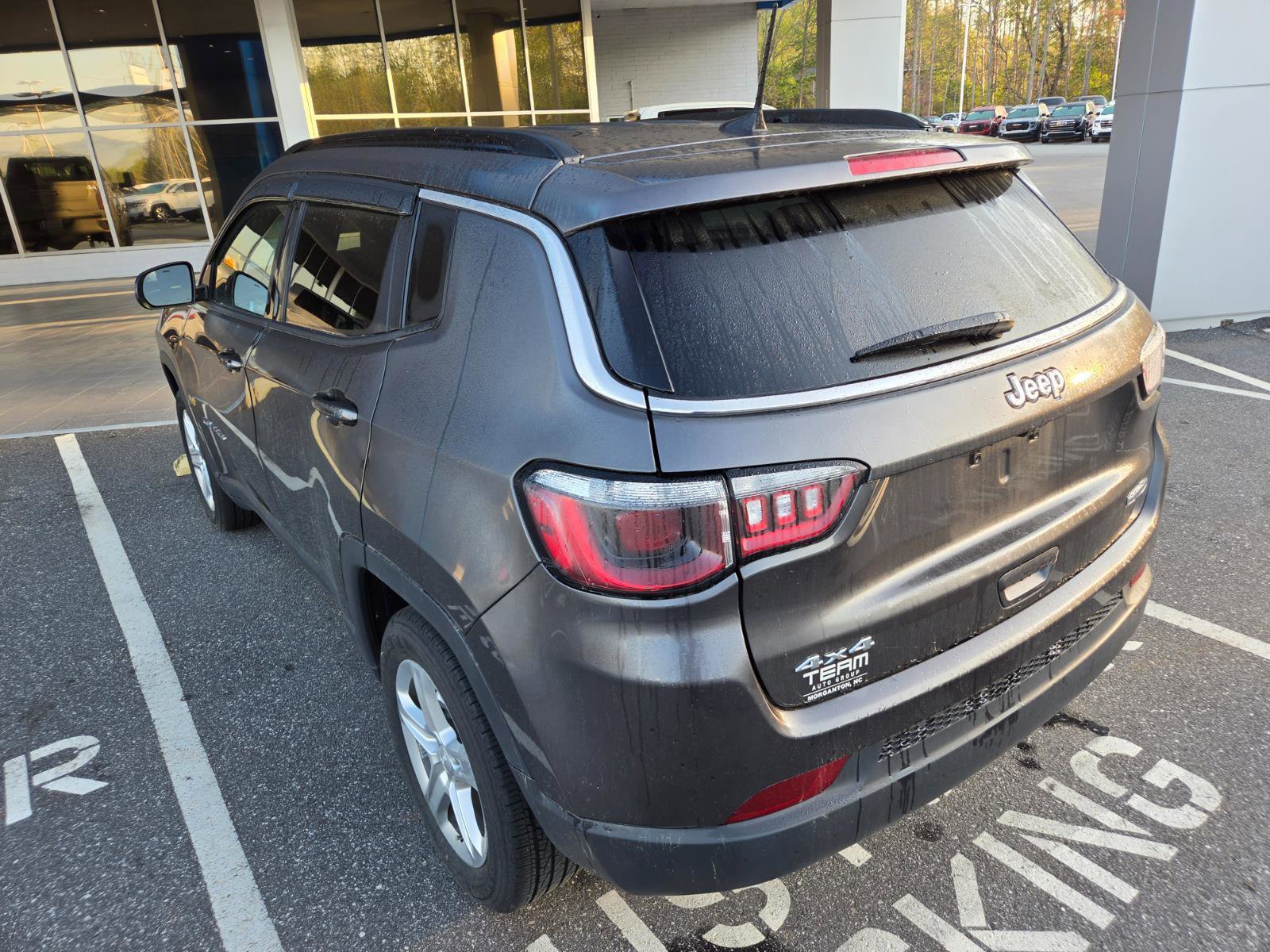 Used 2023 Jeep Compass Latitude w/ Convenience Group image 7