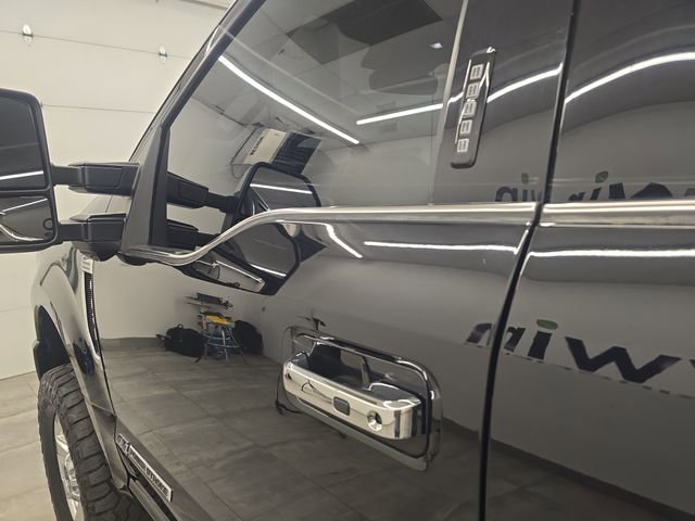 Used 2022 Ford F350 Platinum w/ FX4 Off-Road Package image 24