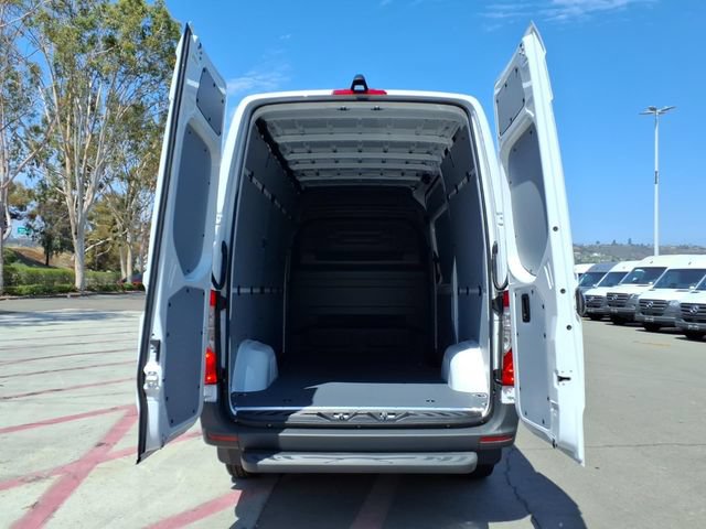 New 2026 Mercedes-Benz Sprinter 2500 image 21