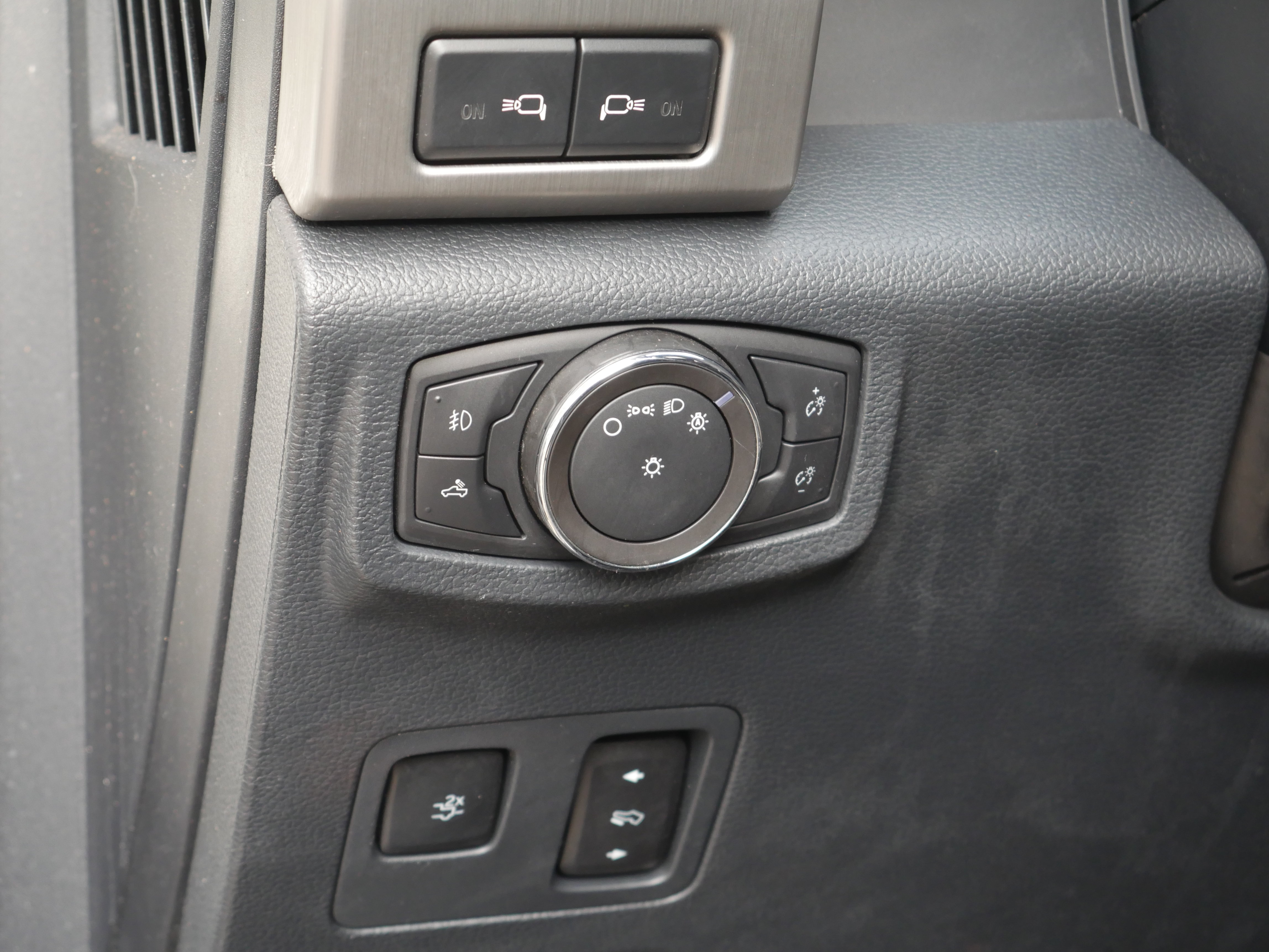 Certified 2022 Ford F250 Platinum AWD/4WD image 6