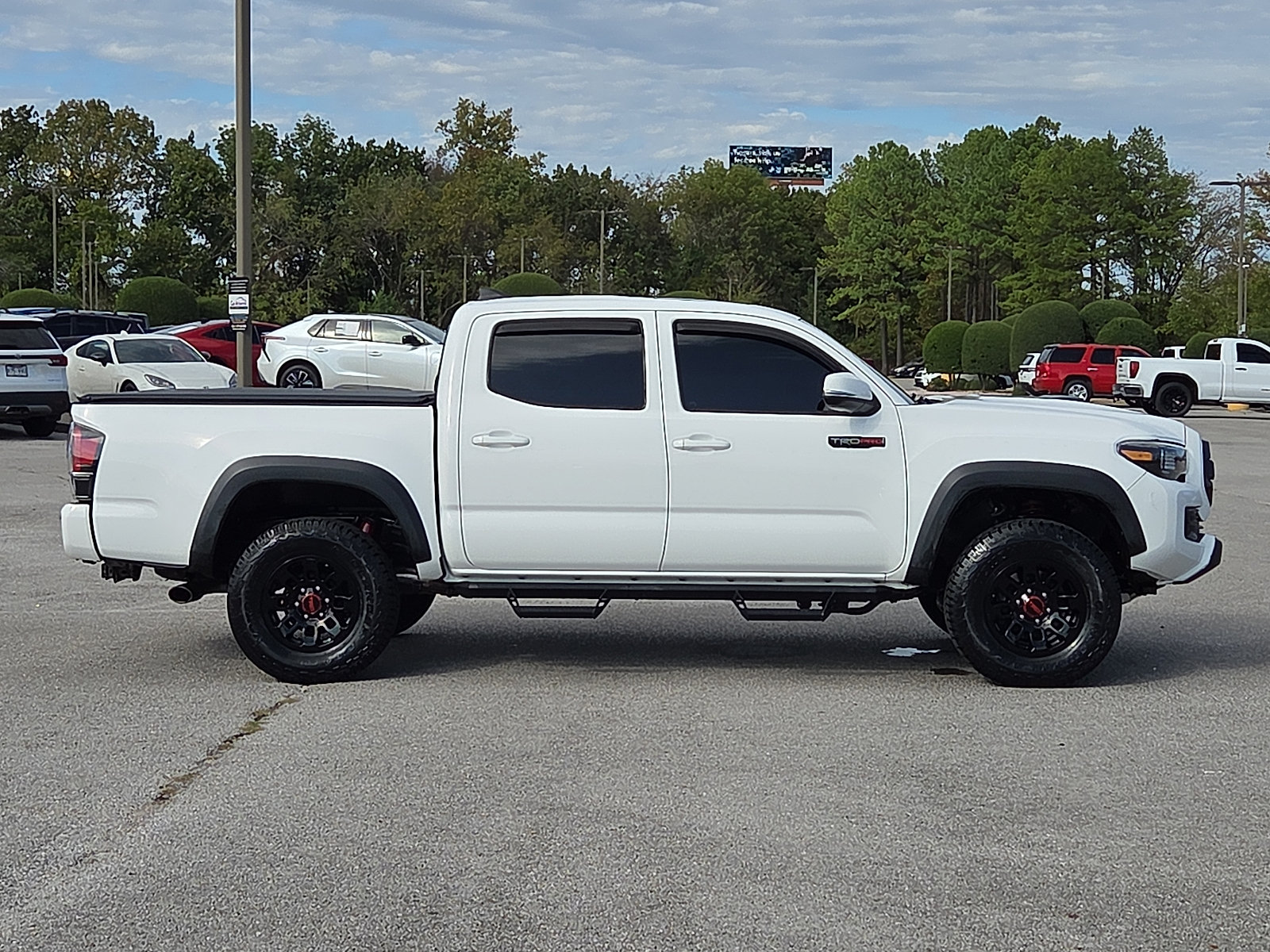 Used 2019 Toyota Tacoma TRD Pro AWD/4WD image 6