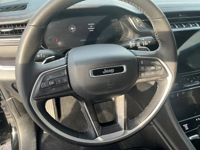 Used 2025 Jeep Grand Cherokee L Limited w/ Luxury Tech Group II AWD/4WD image 6