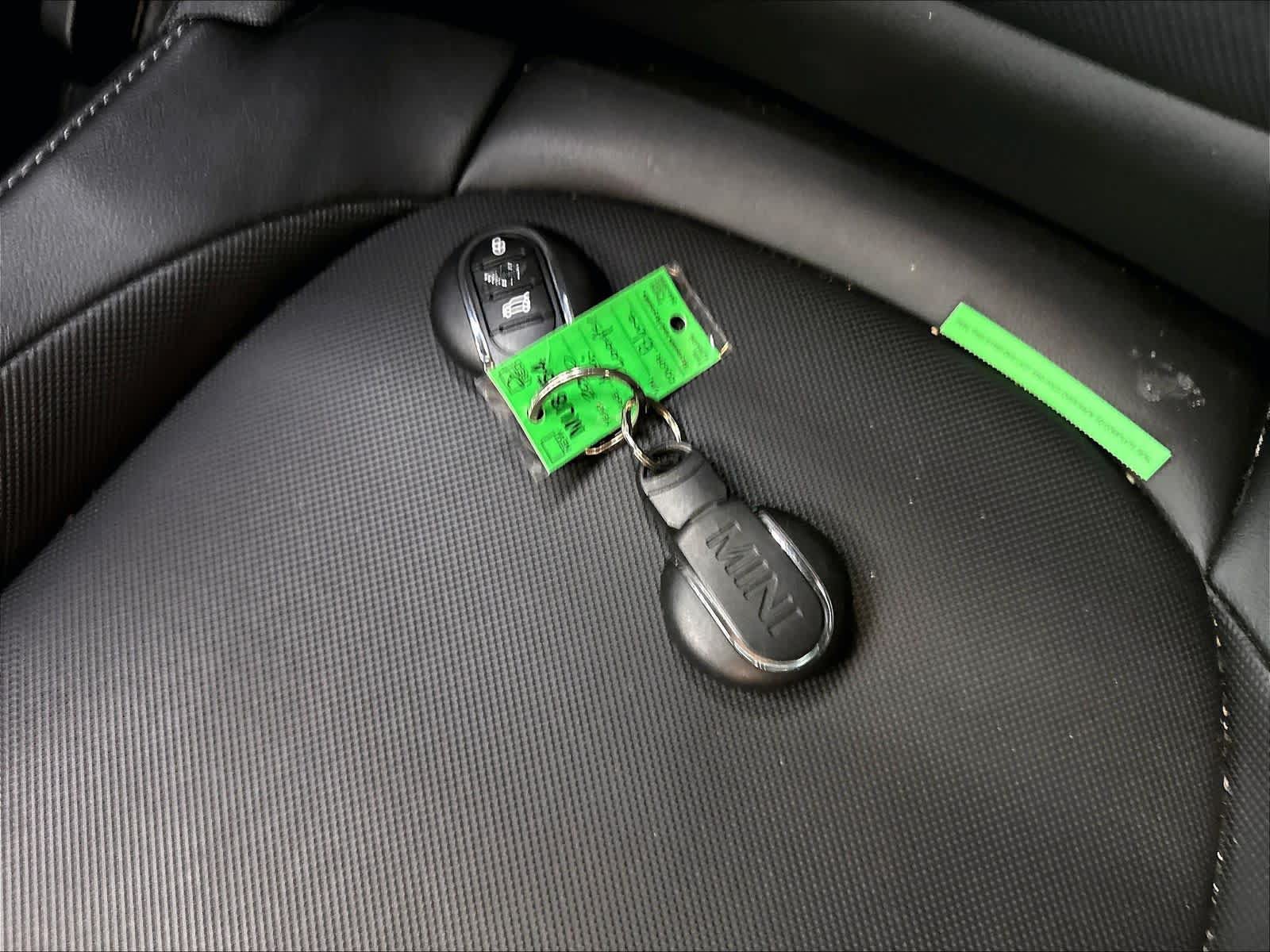 Used 2020 MINI Cooper 4-Door Hardtop FWD image 13