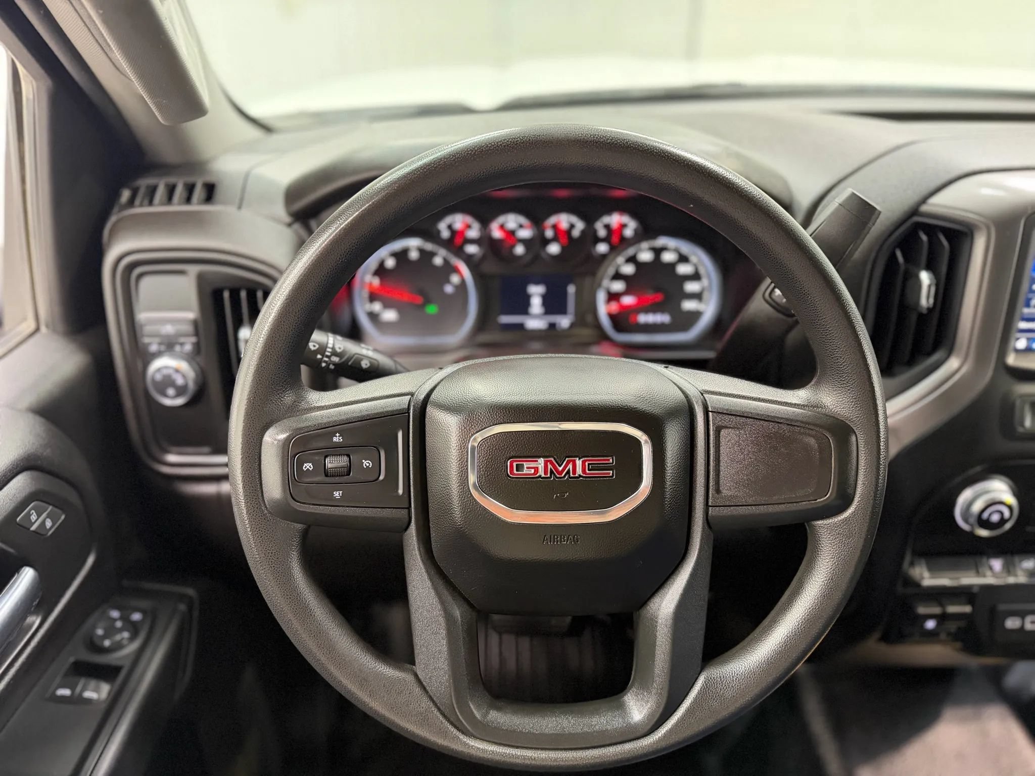 Used 2022 GMC Sierra 3500 Pro w/ Convenience Package RWD image 17