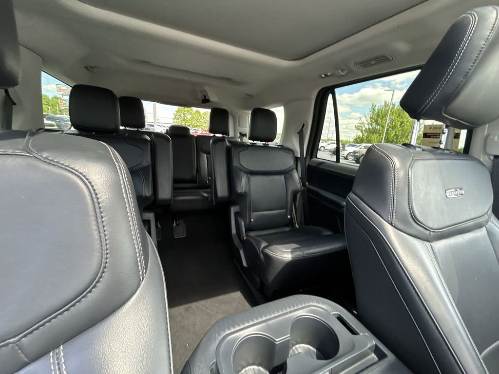 Used 2025 Ford Expedition Platinum AWD/4WD image 15