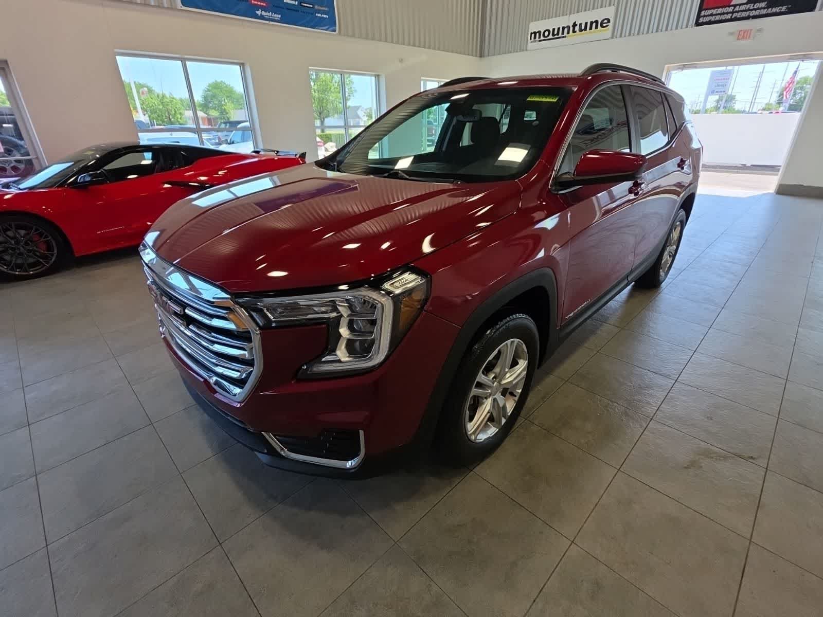 Used 2022 GMC Terrain SLE w/ Driver Convenience Package AWD/4WD video 1