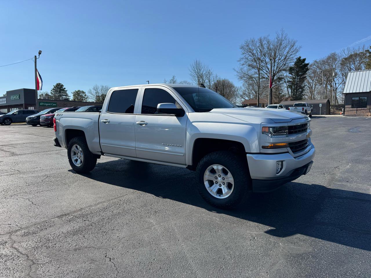 Used 2018 Chevrolet Silverado 1500 LT w/ All Star Edition image 4