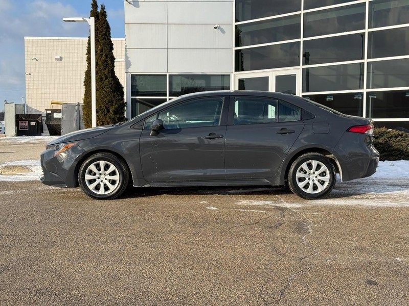 Used 2024 Toyota Corolla LE image 6