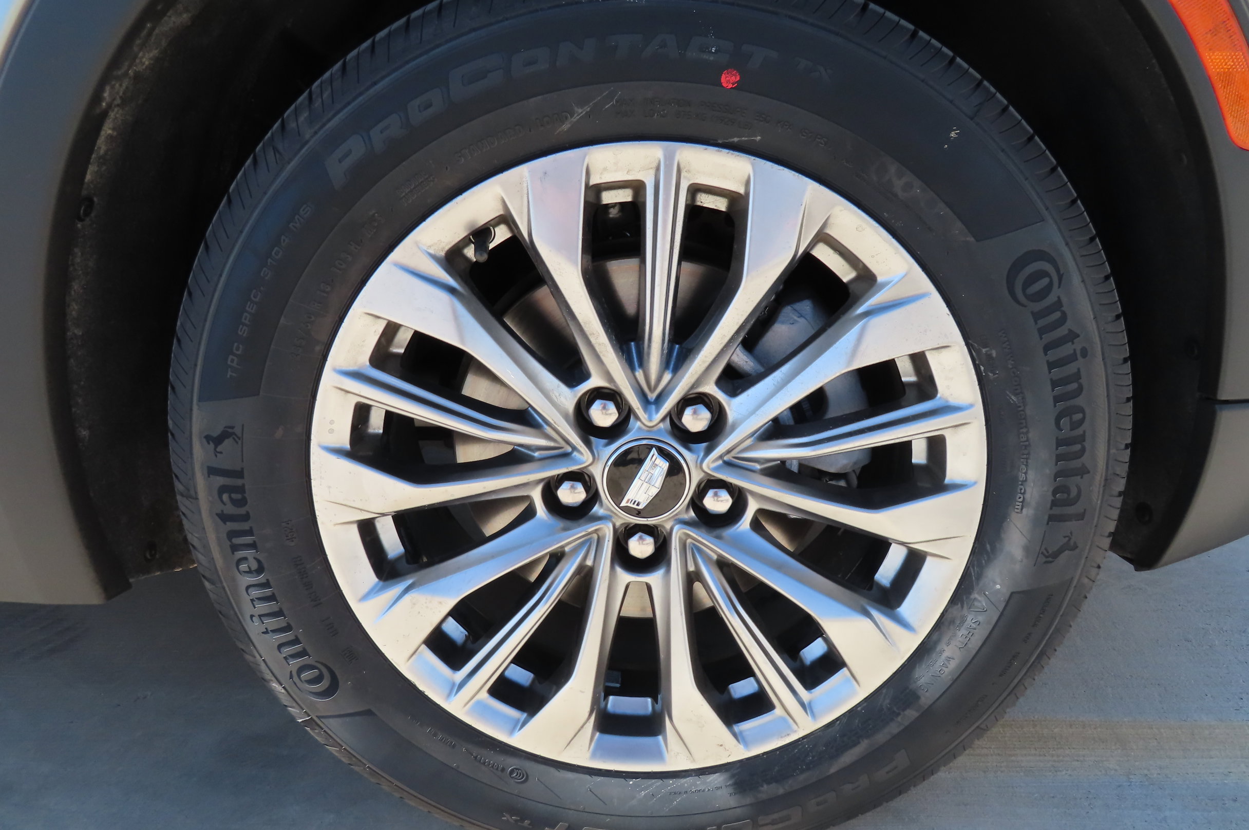 Used 2024 Cadillac XT4 Premium Luxury image 11