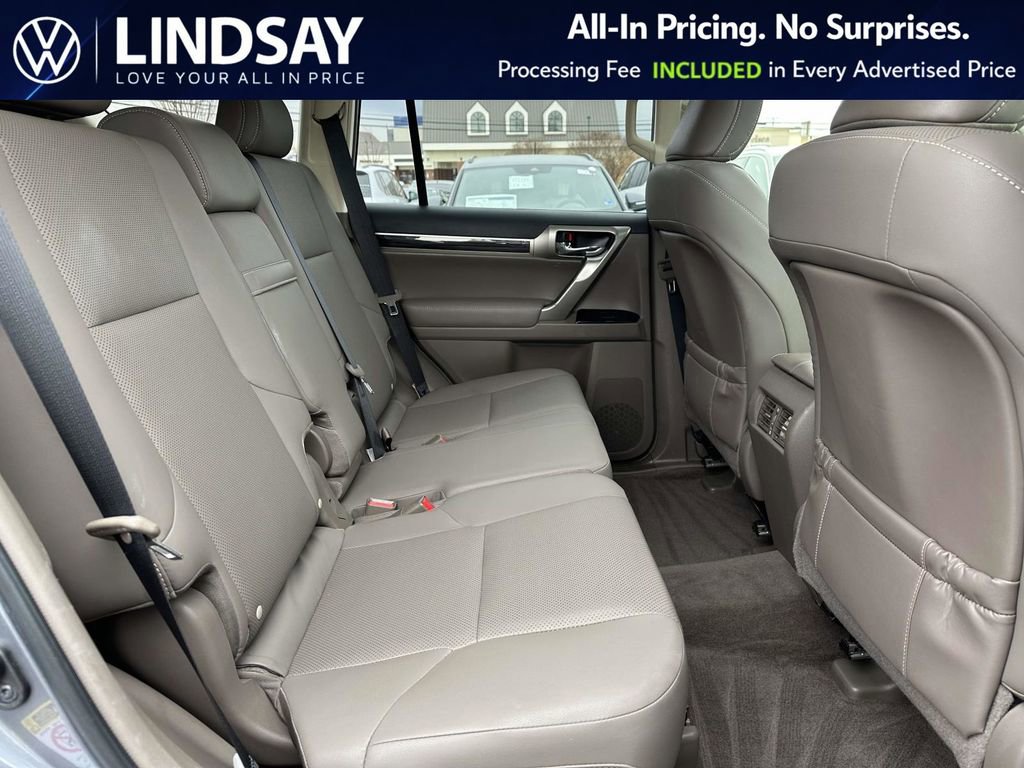 Used 2017 Lexus GX 460 image 13