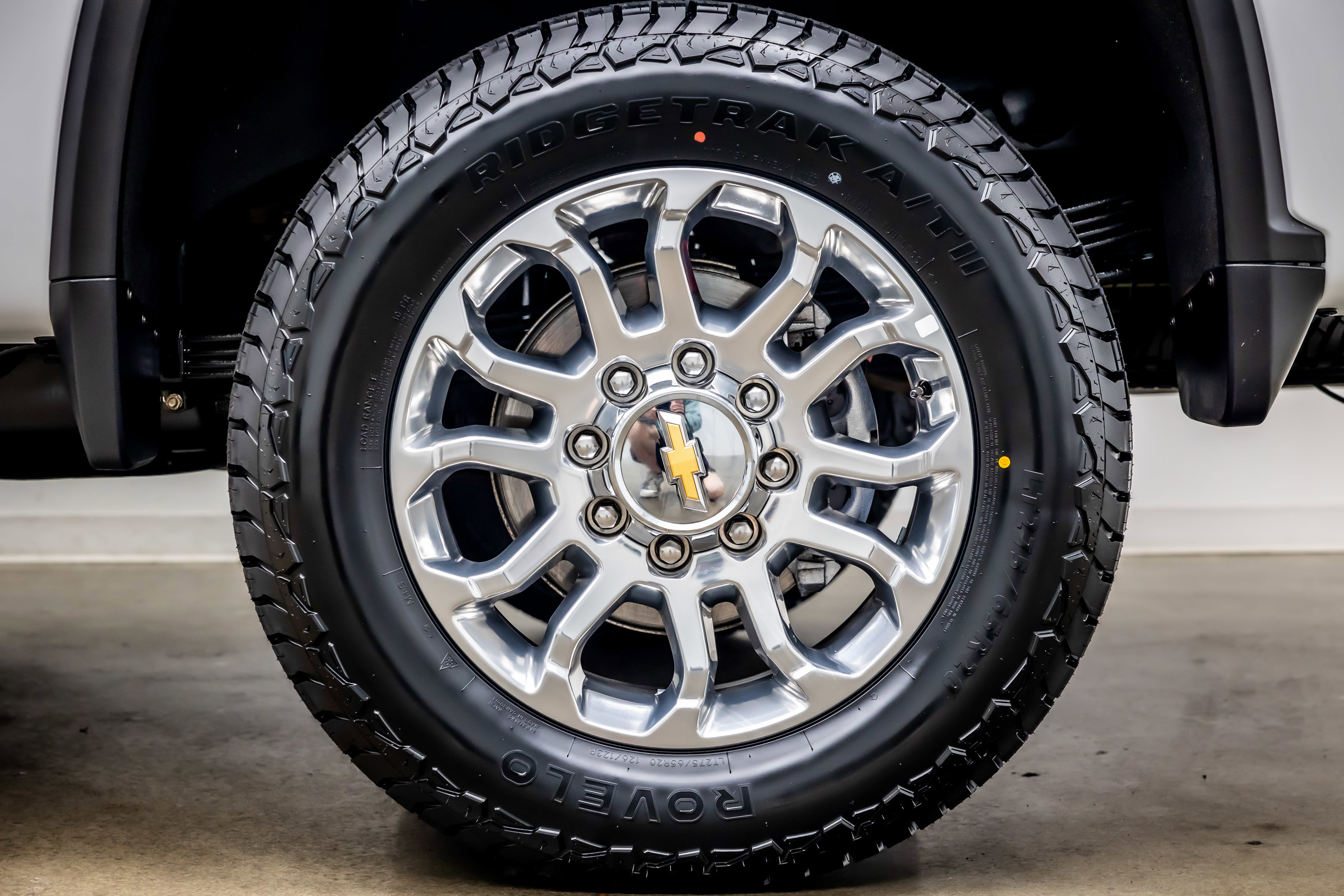 Used 2025 Chevrolet Silverado 2500 LTZ w/ LTZ Premium Package AWD/4WD image 39