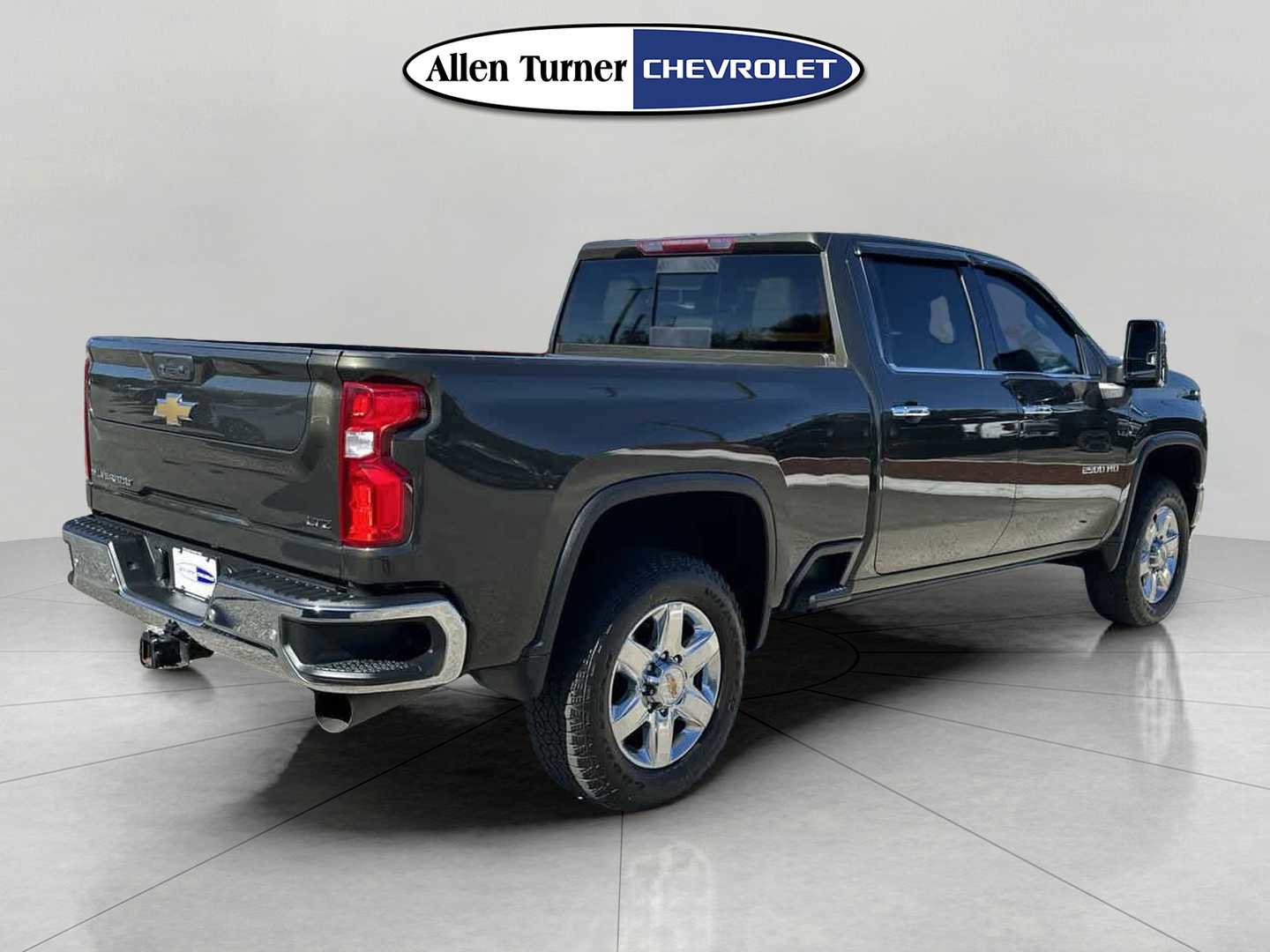 Used 2022 Chevrolet Silverado 2500 LTZ w/ LTZ Plus Package image 4