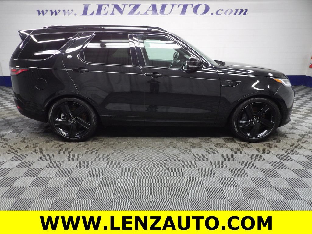 Used 2024 Land Rover Discovery Dynamic SE AWD/4WD image 2