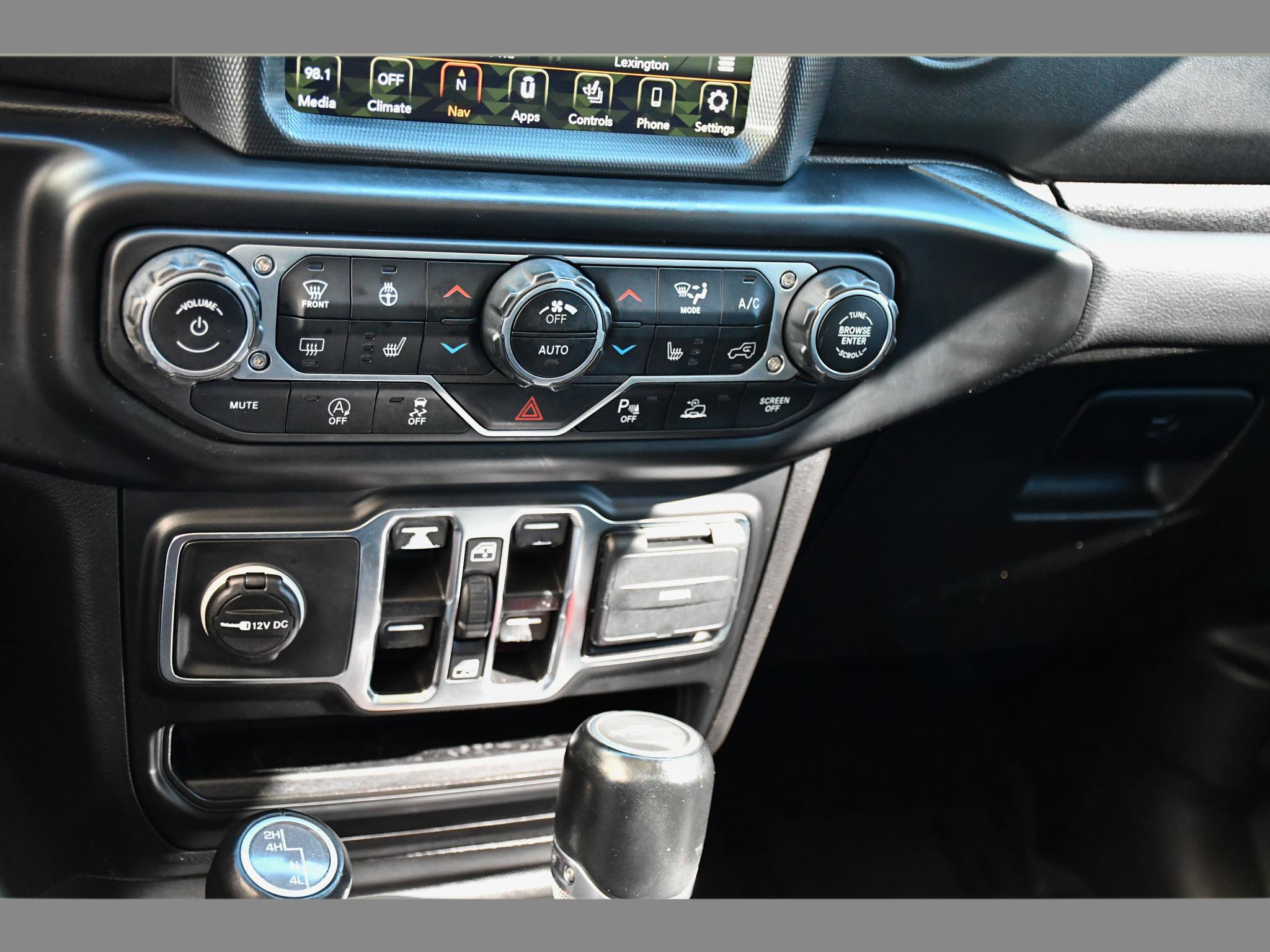 Used 2021 Jeep Gladiator Overland w/ Popular Equipment Package AWD/4WD image 38