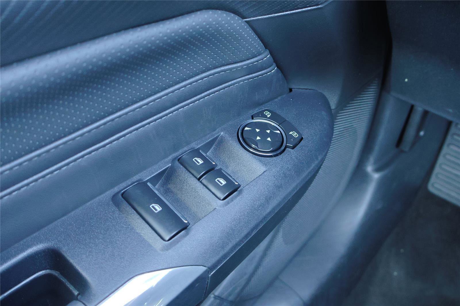 Certified 2025 Ford Mustang Premium image 15