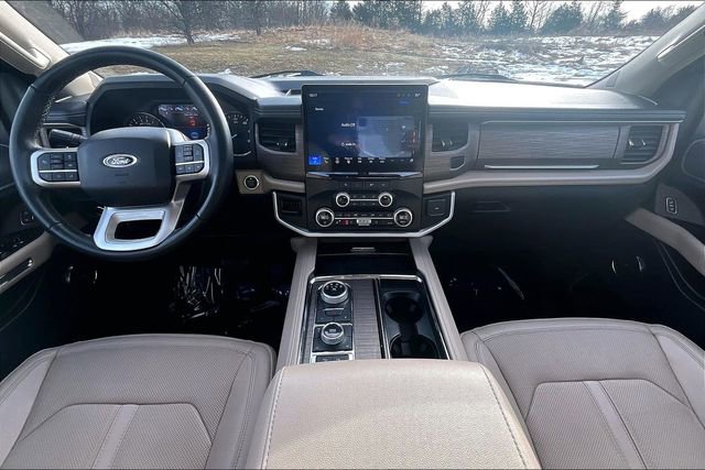 Used 2024 Ford Expedition Max Limited image 15