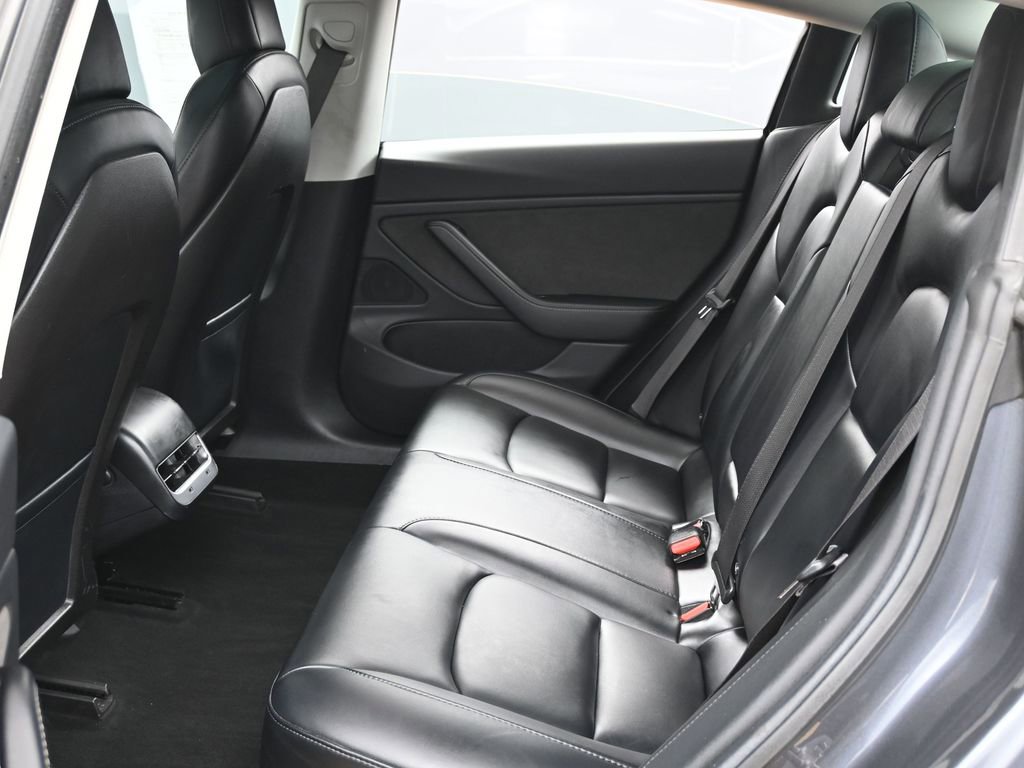 Used 2018 Tesla Model 3 Long Range image 40