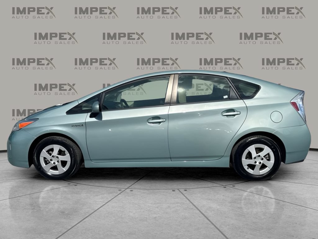 Used 2013 Toyota Prius Three FWD image 2
