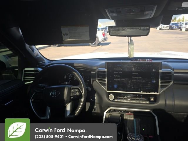 Used 2024 Toyota Sequoia Platinum AWD/4WD image 19