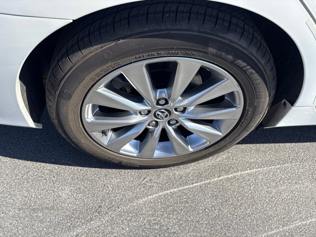 Used 2016 Toyota Camry XLE w/ Moonroof Package FWD image 13