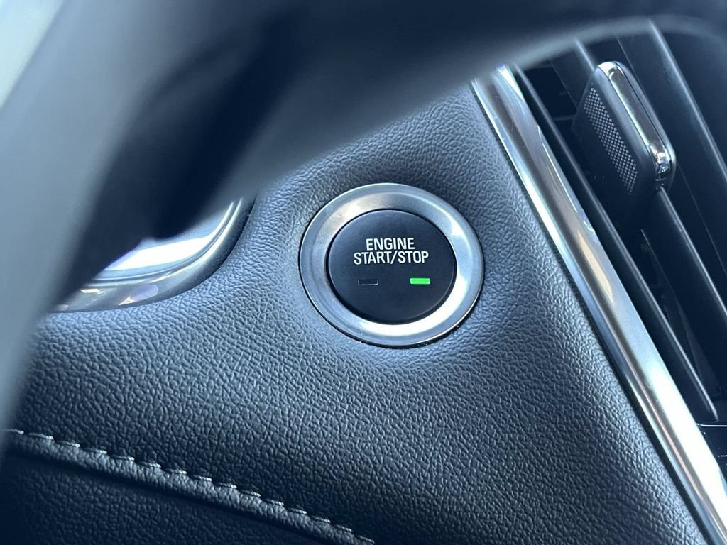Certified 2023 Chevrolet Traverse LT FWD image 14