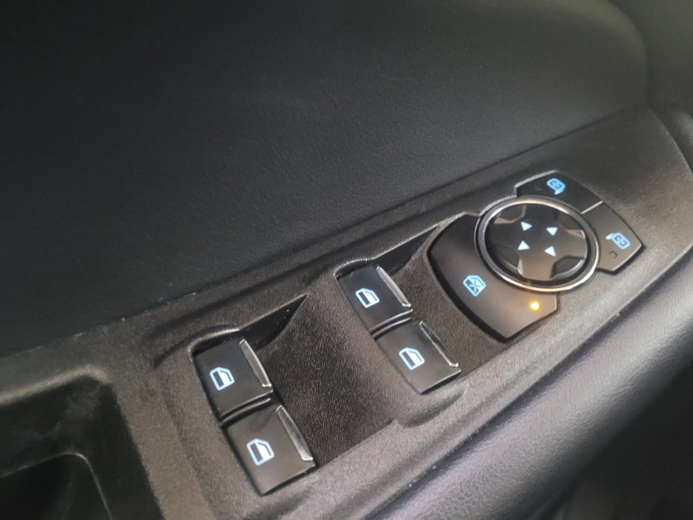 Used 2024 Ford Edge SEL image 27