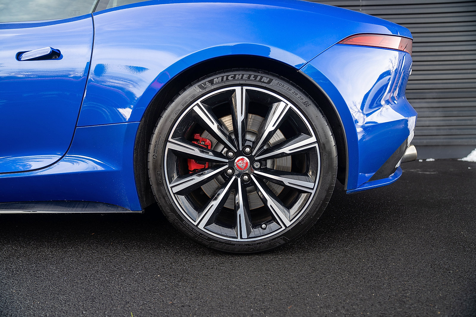 Used 2022 Jaguar F-TYPE R image 20