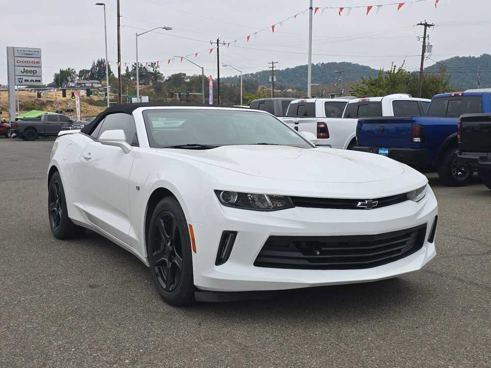 Used 2016 Chevrolet Camaro LT RWD image 18