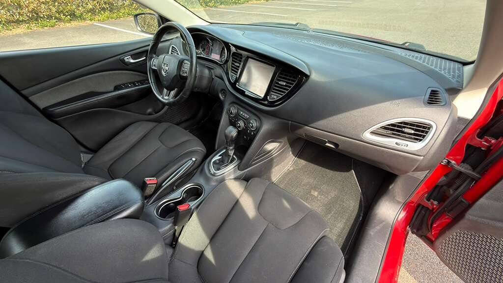Used 2013 Dodge Dart SXT image 28