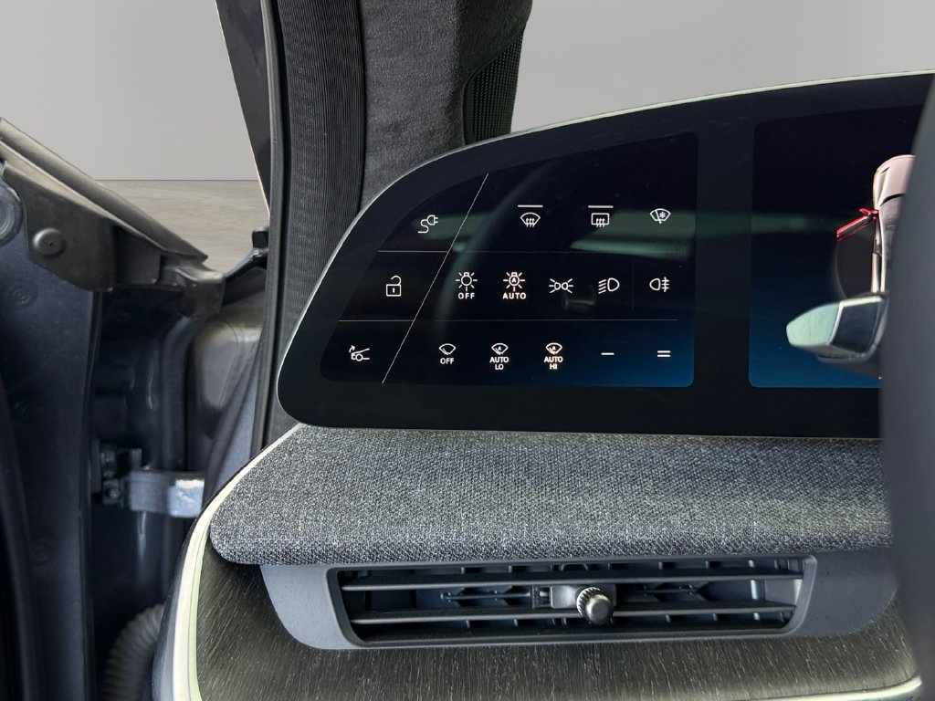 Used 2023 Lucid Air Pure RWD image 18