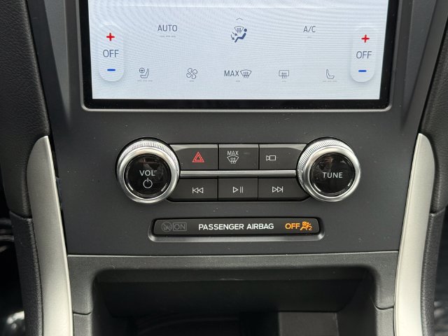 Certified 2024 Ford Edge SEL w/ Convenience Package AWD/4WD image 12