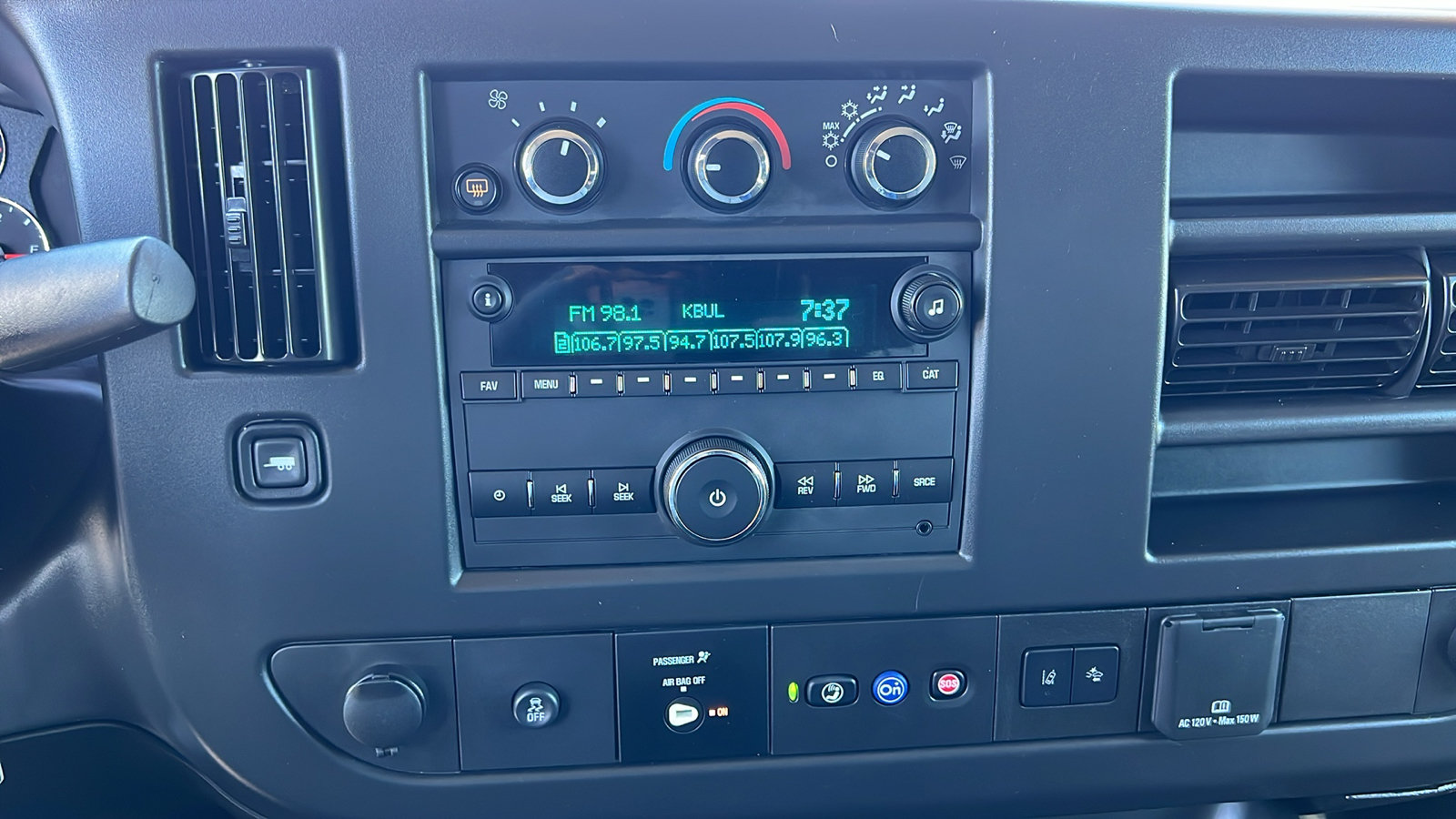 Certified 2025 Chevrolet Express 3500 LT w/ LT Preferred Equipment Group RWD image 21