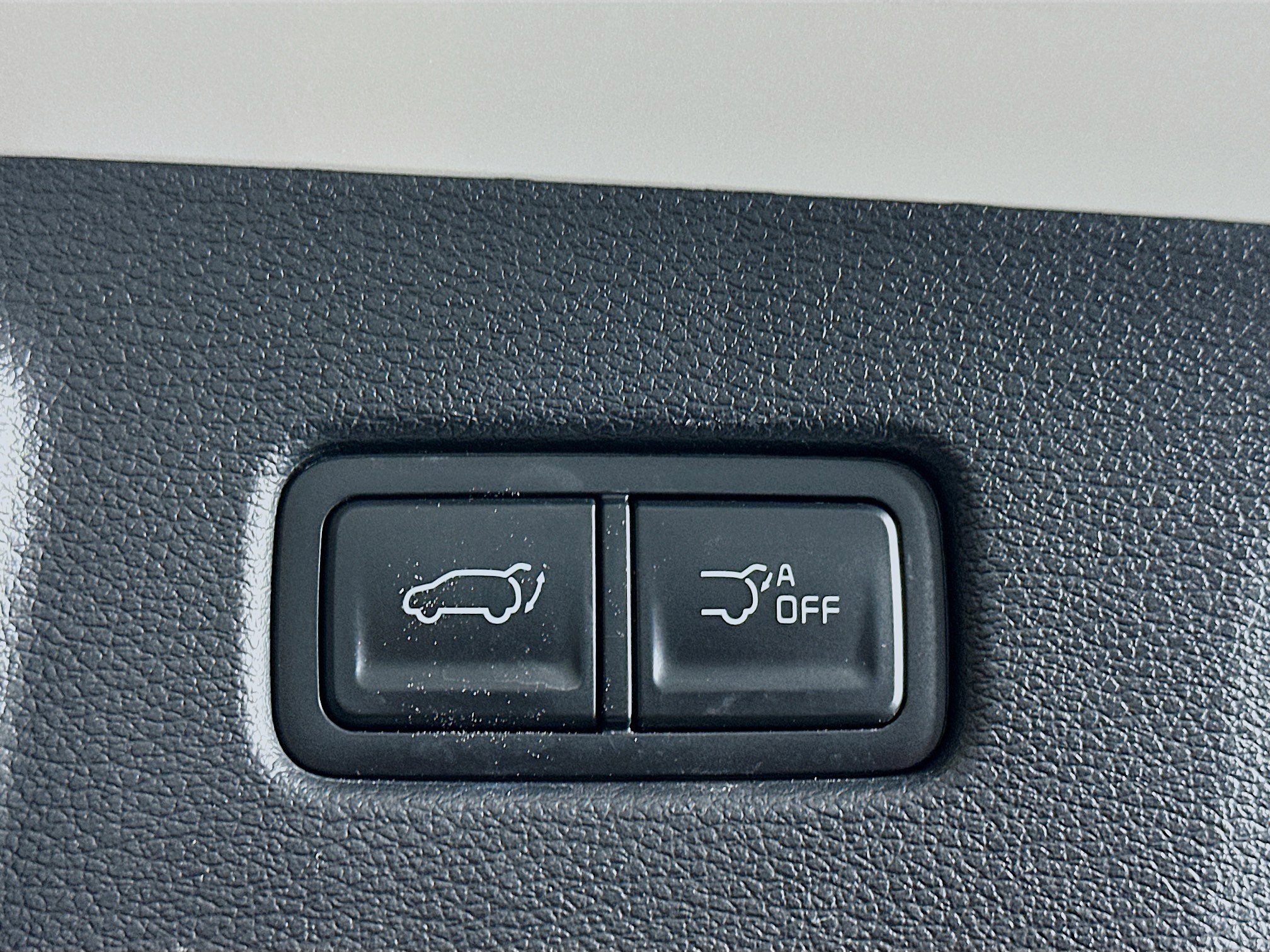 Used 2025 Kia Telluride S FWD image 32