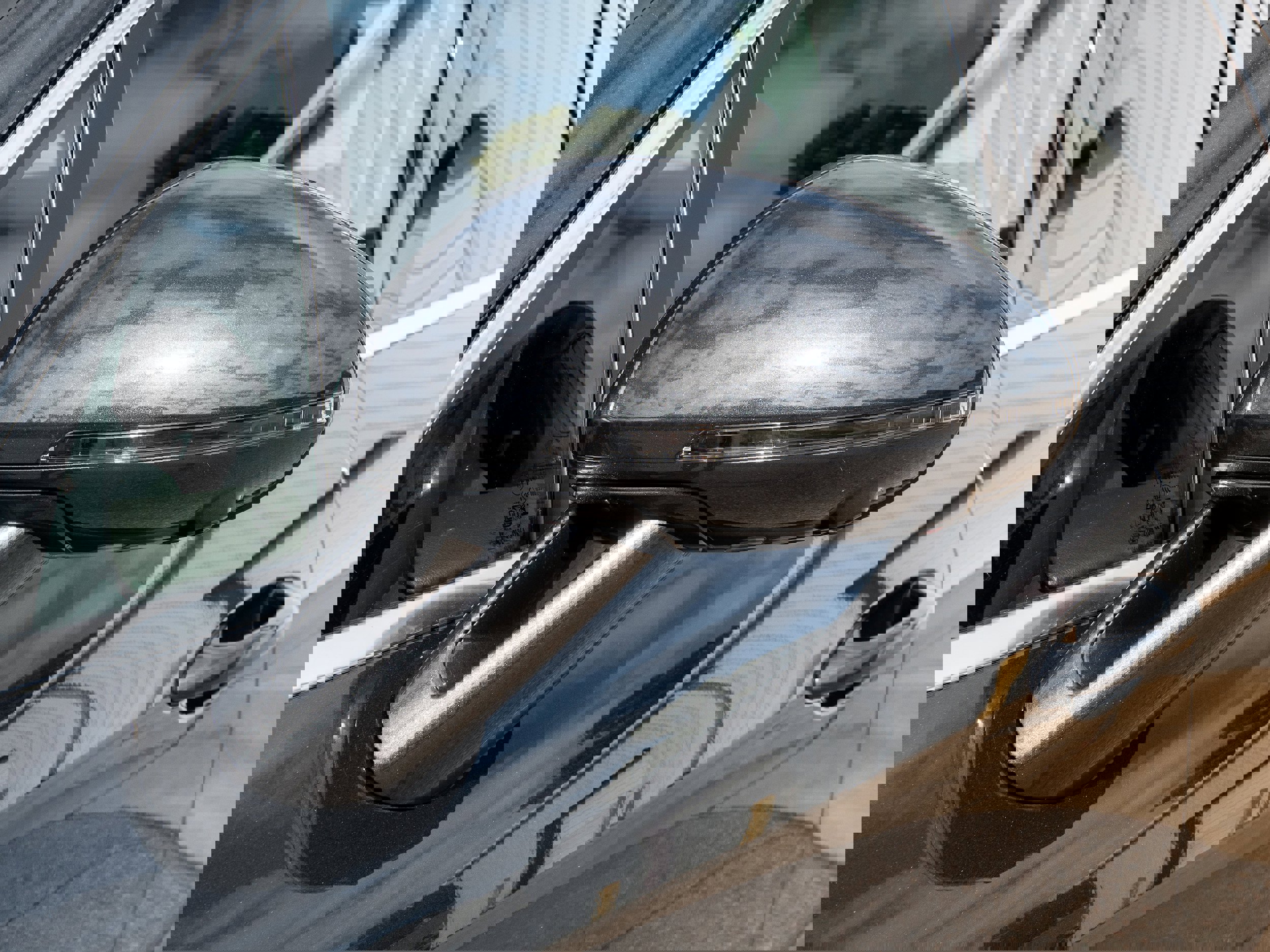 Used 2024 Porsche Macan image 13